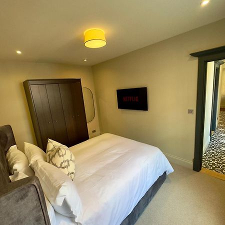 Macbeths Corner High End Luxury Apartment In Centre With Parking Stratford-upon-Avon Kültér fotó