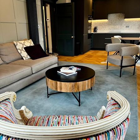 Macbeths Corner High End Luxury Apartment In Centre With Parking Stratford-upon-Avon Kültér fotó