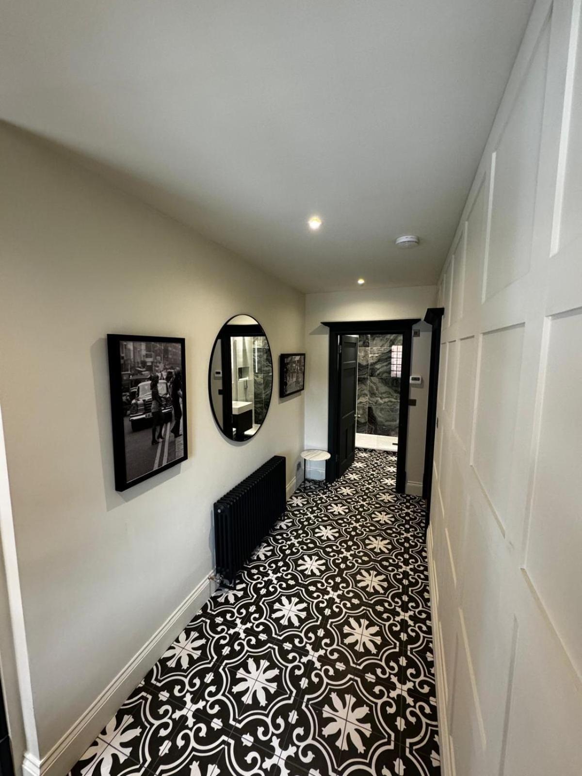 Macbeths Corner High End Luxury Apartment In Centre With Parking Stratford-upon-Avon Kültér fotó