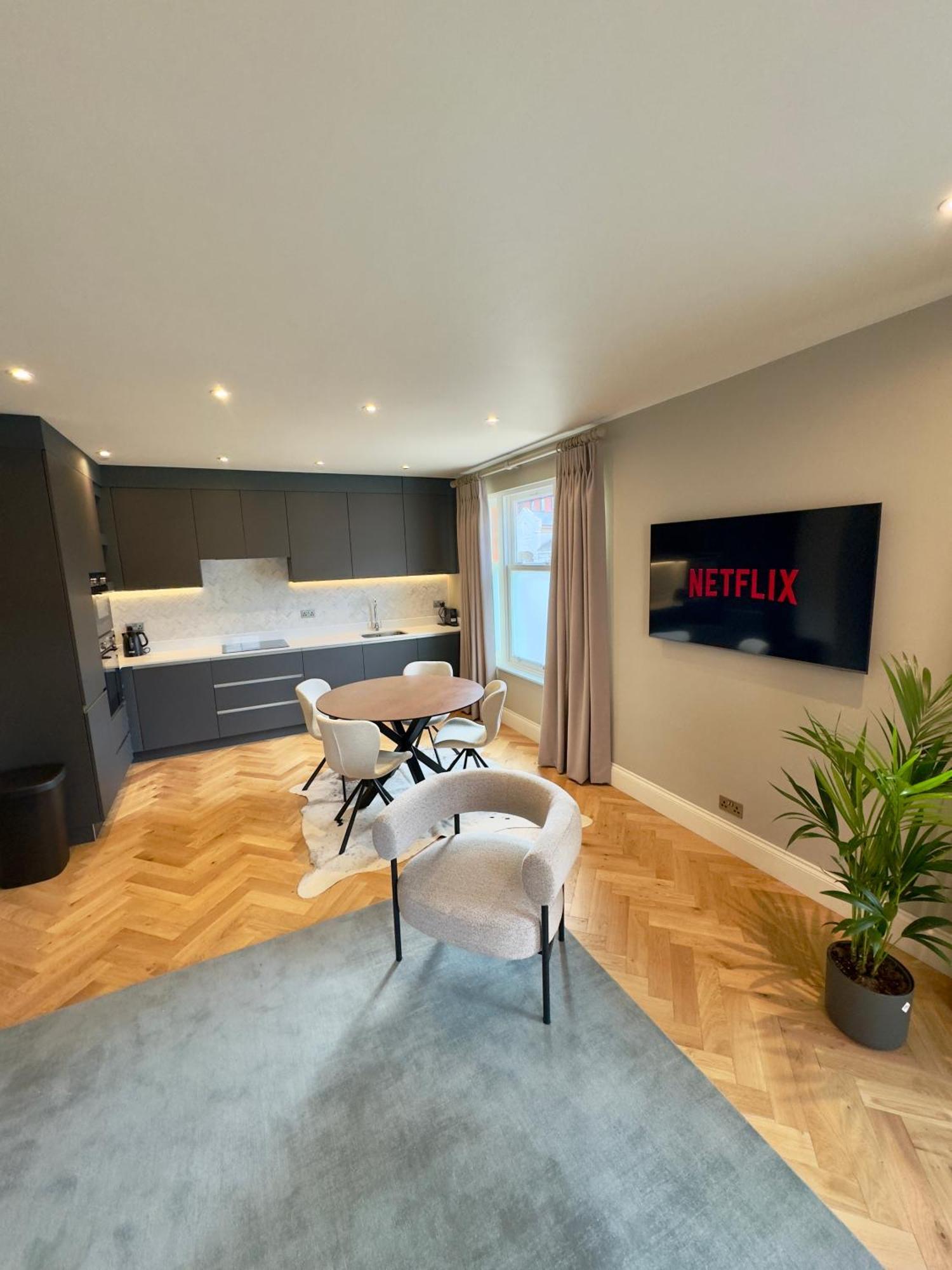 Macbeths Corner High End Luxury Apartment In Centre With Parking Stratford-upon-Avon Kültér fotó