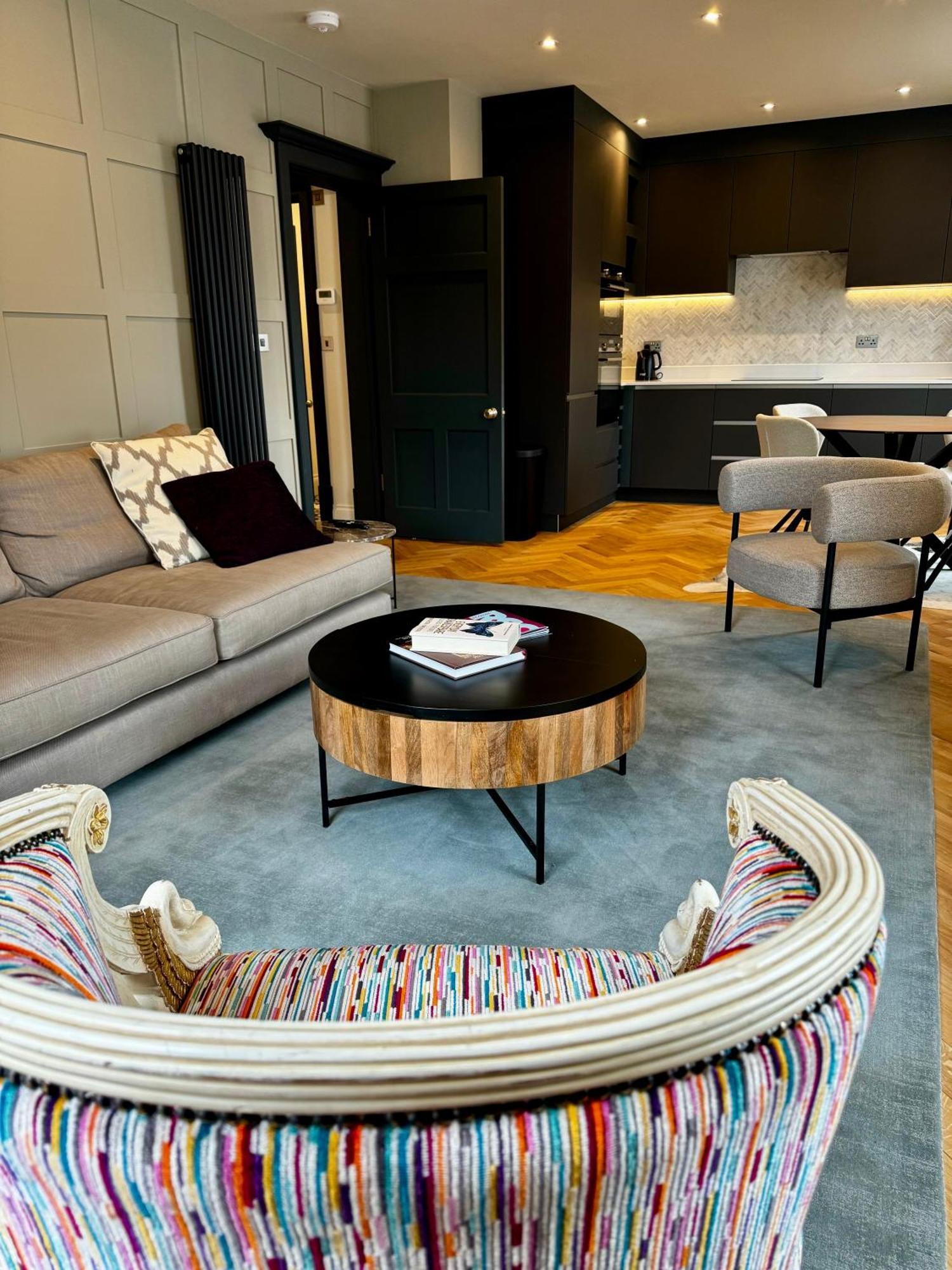 Macbeths Corner High End Luxury Apartment In Centre With Parking Stratford-upon-Avon Kültér fotó