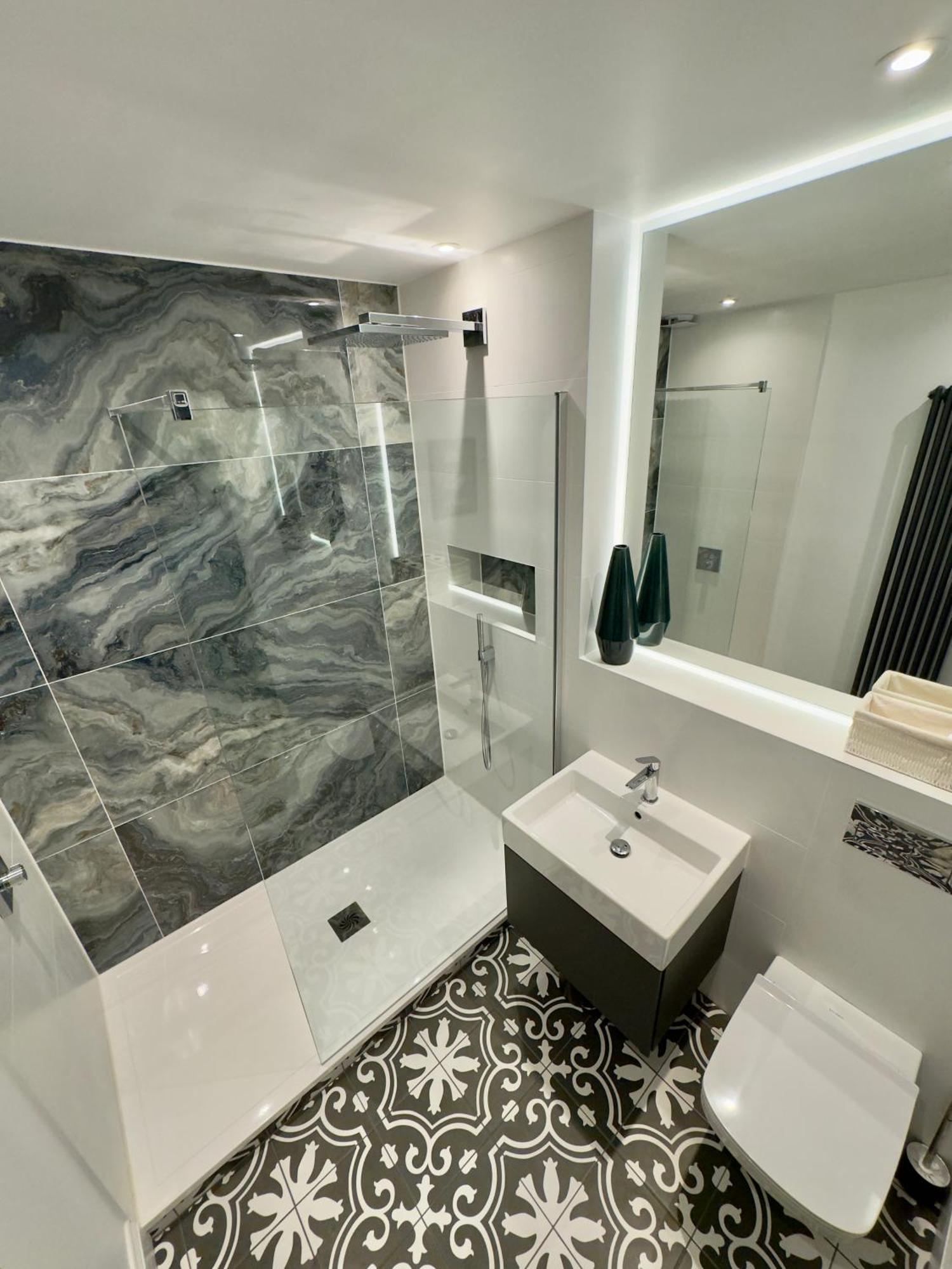 Macbeths Corner High End Luxury Apartment In Centre With Parking Stratford-upon-Avon Kültér fotó